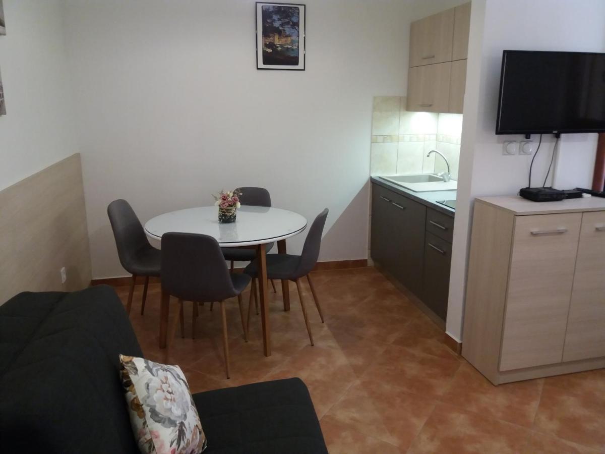 Apartment Anja ヘルツェグ・ノヴィ エクステリア 写真