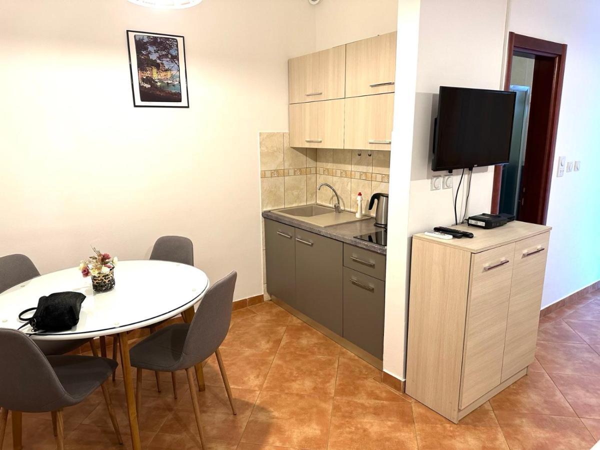 Apartment Anja ヘルツェグ・ノヴィ エクステリア 写真